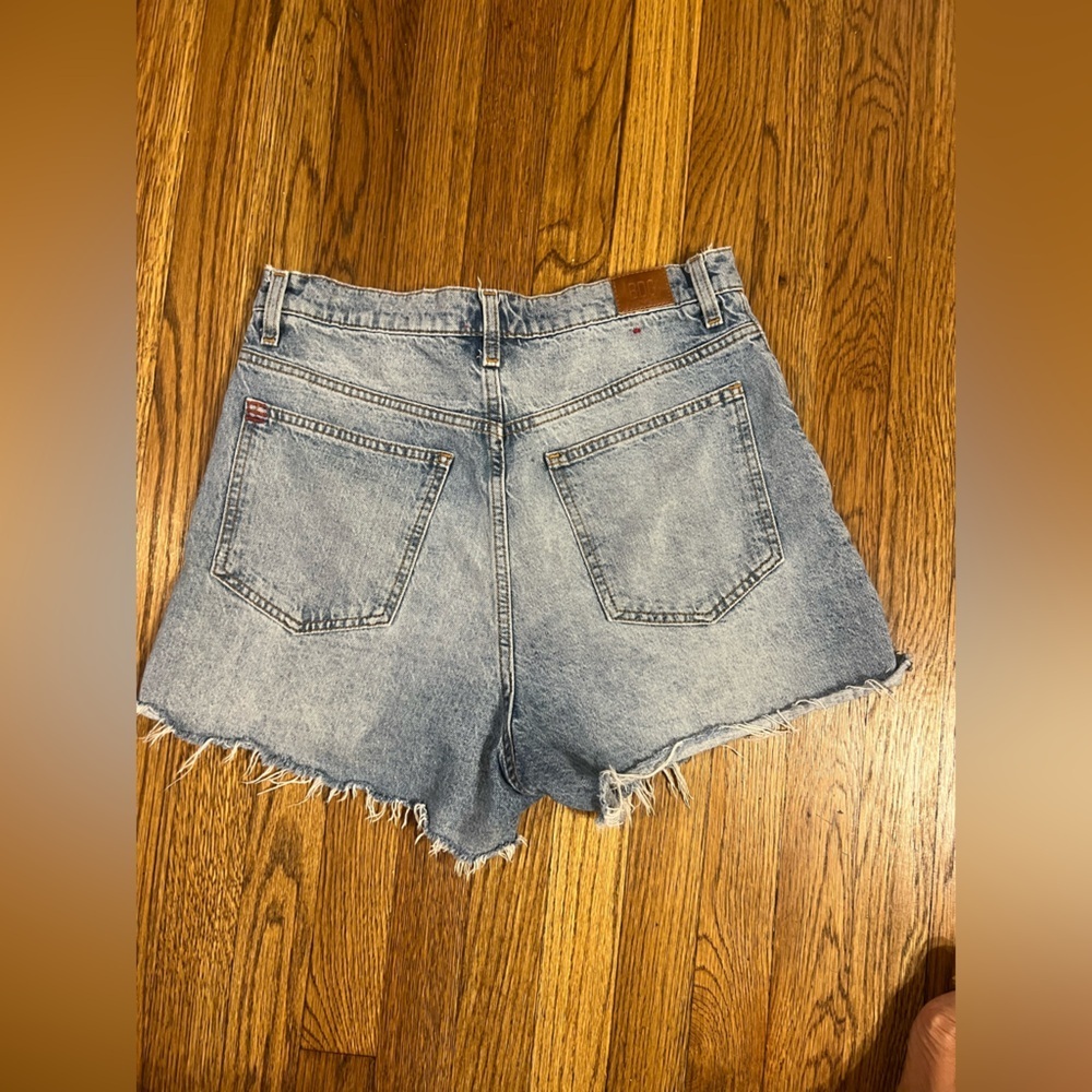 BDG Faded Blue Frayed Hem Jean Shorts - Picture 6 of 6